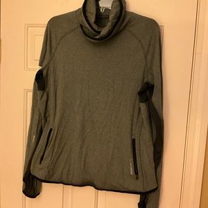 Reebok Size Large Casual Top